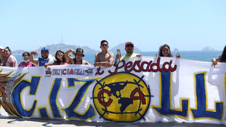 La porra americanista en el malecón