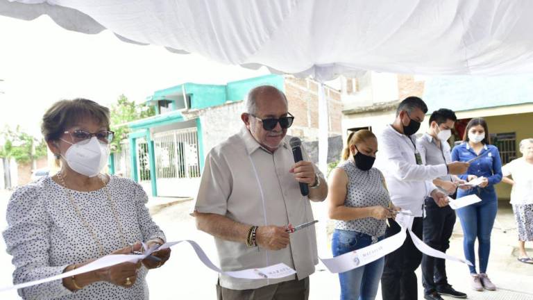 A pesar de la alta incidencia y muertes por Covid-19, el Alcalde de Mazatlán insiste en autorizar eventos masivos