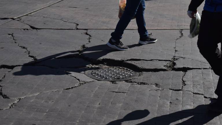 Protección Civil municipal ha identificado áreas de riesgo para los transeúntes en el Centro de Culiacán, en las cuales se está trabajando para brindar seguridad.