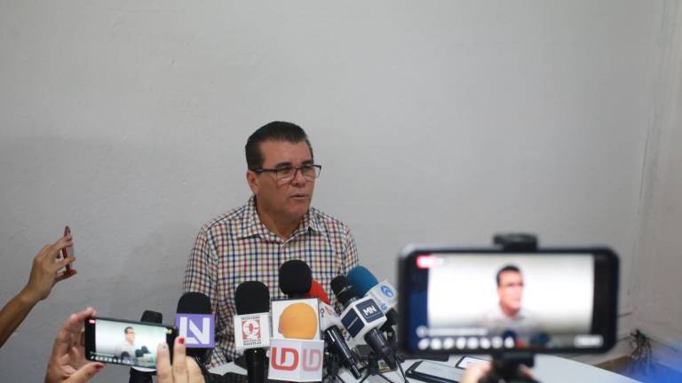 Édgar González Zataráin, Presidente Municipal de Mazatlán, habla sobre su posible postulación a la Alcaldía.