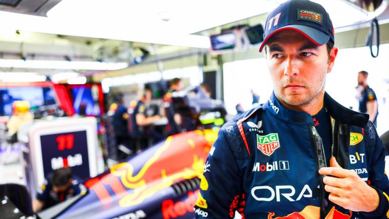 Checo Pérez, el más rápido en último día de pretemporada en F1