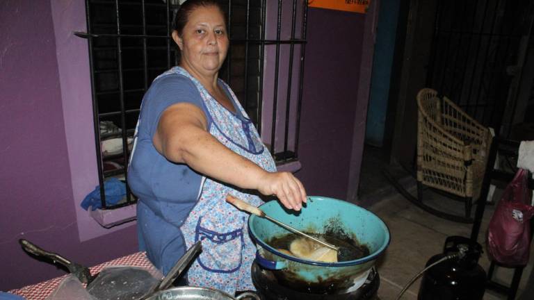 En el barrio del rastro viejo, Guadalupe Bush mantiene viva la tradición heredada de su abuela Consuelo Medrano.