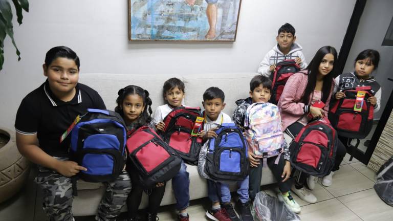 Niños y niñas regresarán a clases con nueva mochila traída por los Reyes Magos de Noroeste.