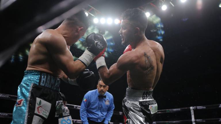 Jesús “Veneno” Aréchiga se impuso en peso Supergallo al capitalino Arturo Hernández.