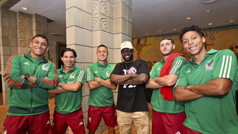 Randy Arozarena visita a la Selección Mexicana