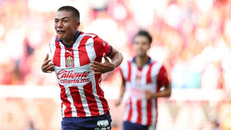 Chivas vence a San Luis y apunta a lo más alto del Apertura 2023