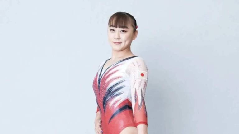 Capitana del equipo de gimnasia Japonés deja los Juegos Olímpicos.