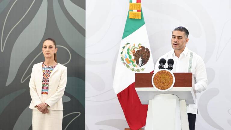 Omar García Harfuch, Secretario de Seguridad y Protección Ciudadana, detalla los aseguramientos de armas en Sinaloa.