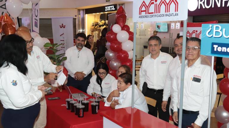 El Infonavit organiza en la Gran Plaza Mazatlán una Feria de Servicios.