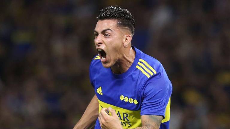 A Cristian Pavón ya se le coloca en La Máquina.