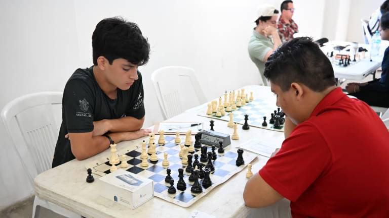 El torneo municipal reunió a 64 participantes y definió las rondas finales en varias categorías.