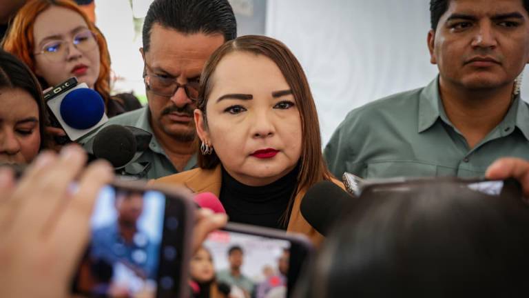 La Fiscal de Sinaloa Claudia Zulema Sánchez Kondo adelante los resultados de la investigación en las fosas clandestinas de El Verde, en Concordia.