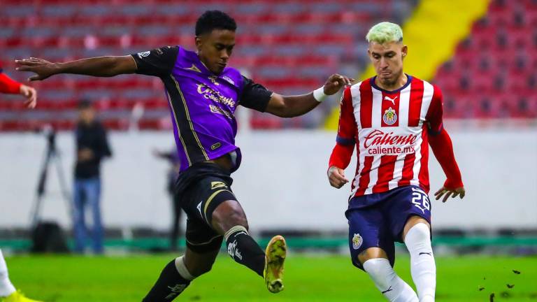 Chivas vence sobre la hora a Mazatlán FC en la Copa por México