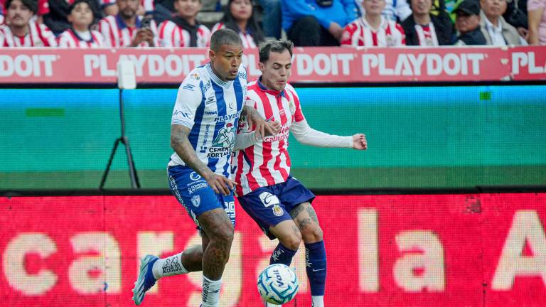 Pachuca y Chivas empatan 1-1.