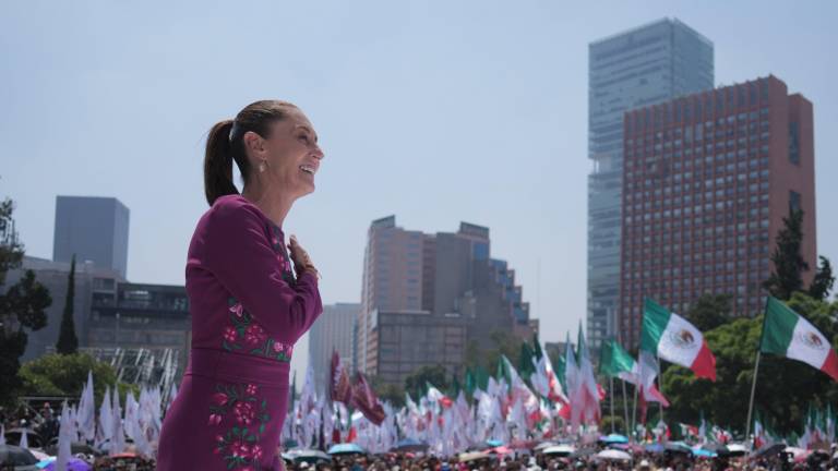 La Presidenta Claudia Sheinbaum destacó indicadores económicos durante el acto realizado en el Monumento a la Revolución.