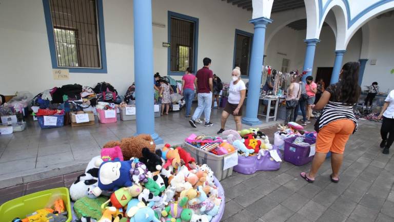 Se solidarizan con el Orfanatorio Mazatlán en el Bazar de Verano