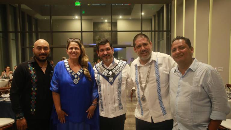 Daniel Luna, Mary Arroyo, Alejandro Lozano, Juan Pablo Franco y Mario Cerda.