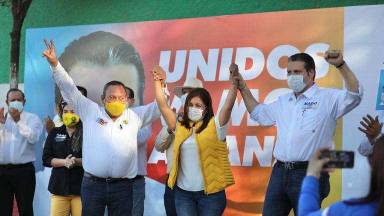 El candidato al Gobierno de Sinaloa, Mario Zamora Gastélum, en un evento en Guasave con militantes del PRD.