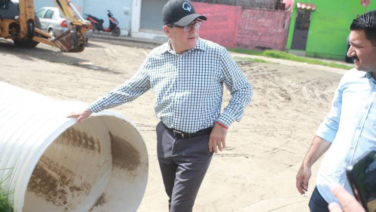 El Alcalde de Mazatlán dijo que falta personal en Obras Públicas y Parques y Jardines.