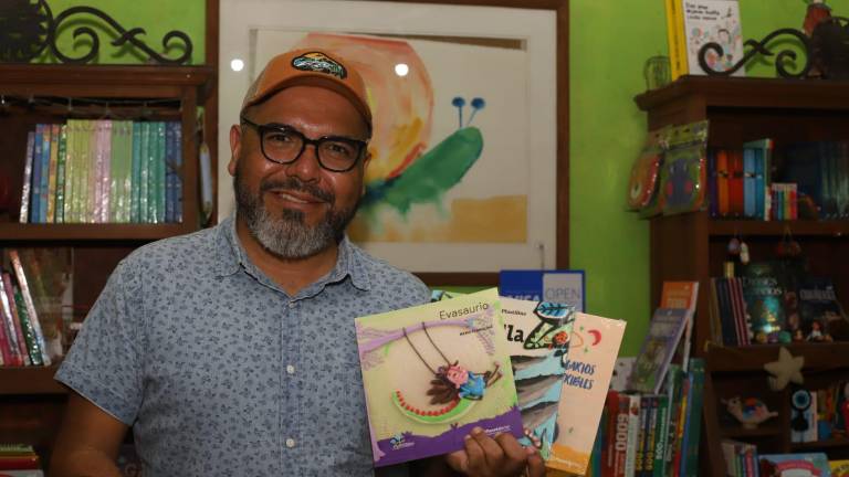 Memo Plastilina, un ilustrador de historias infantiles, estuvo en Mazatlán promocionando sus libros Evasaurio, Huella y Lagartos Terribles.
