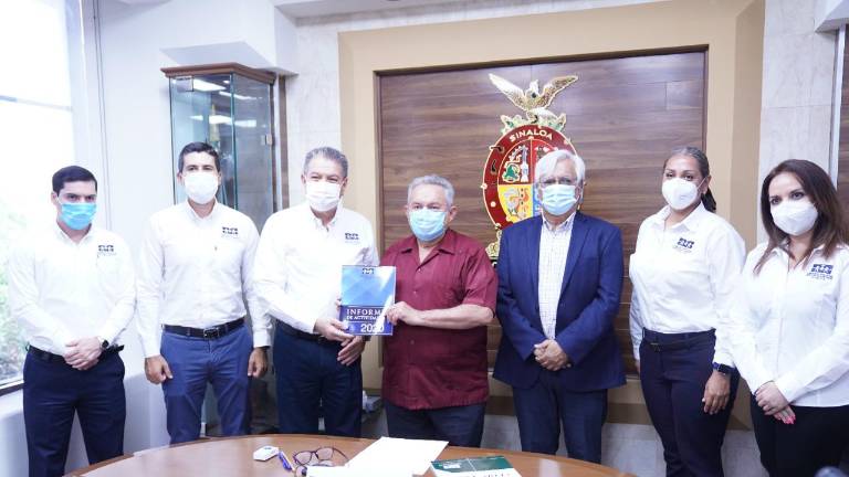 Acto de entrega y recepción del Informe Anual de Derechos Humanos en el Congreso de Sinaloa