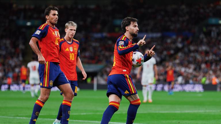 España se quedó con juegazo, al derrotar a Inglaterra en Wembley.