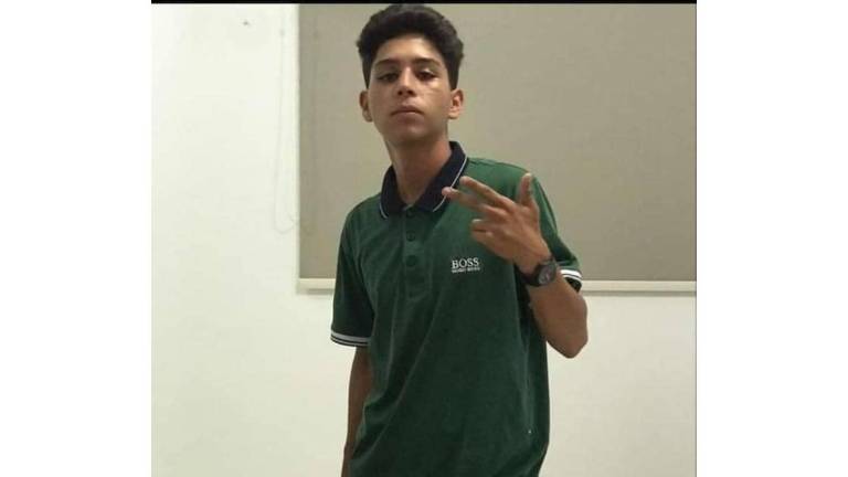 El joven Luis Carlos García, que ahora se encuentra desaparecido, presuntamente fue llevado por una patrulla.