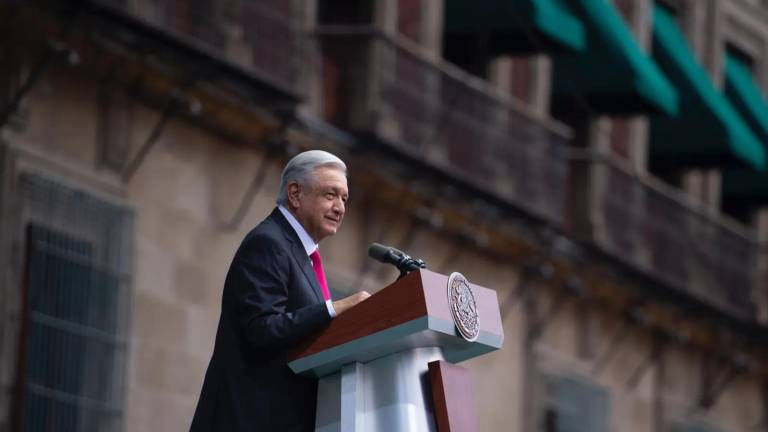 El Presidente Andrés Manuel López Obrador llama a sus posibles sucesores a no “zigzaguear” y seguir el rumbo que se ha tomado desde el inicio de su gobierno.