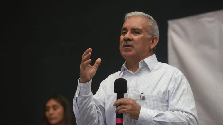 Fernando Valdez Solano, presidente de Coparmex Mazatlán, pide mayor vigilancia en carreteras en Sinaloa.