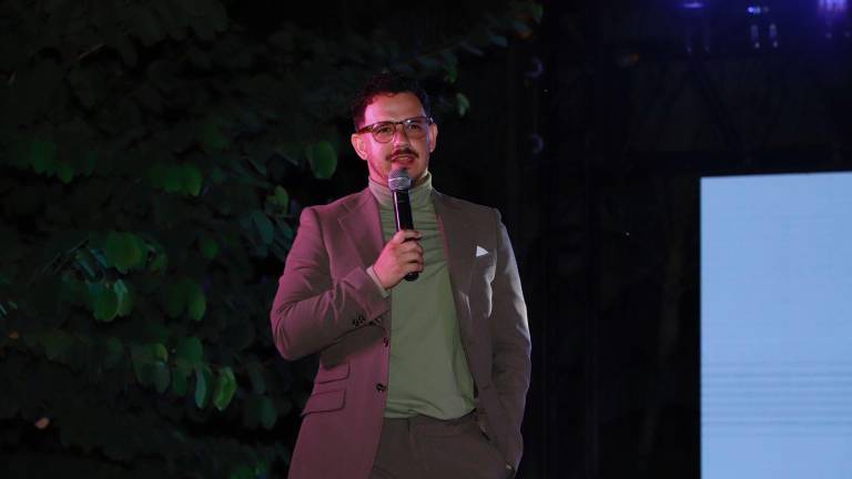 Isaac Aranguré presentó del tráiler de la serie documental A qué sabe Sinaloa.