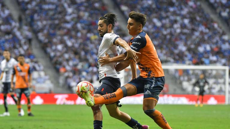 Rayados del Monterrey superó al Puebla por la mínima, para seguir en los primeros lugares del torneo.