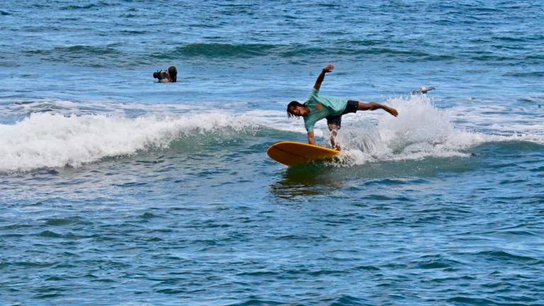 Los surfistas disfrutaron del arte, la cultura, la gastronomía y el mar durante una semana de actividades.
