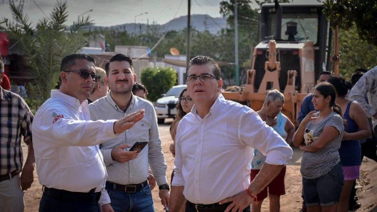 El Alcalde de Mazatlán informó que desde las 7:00 de la mañana se reunirán para hacer una valoración por la contingencia de las lluvias que se puede generar por el huracán.