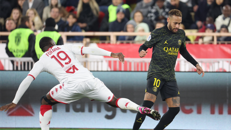 Neymar poco pudo hacer para evitar la derrota del PSG.