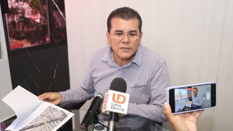 Édgar González Zataráin, Alcalde de Mazatlán, aseguró que se invertirán más de 100 millones de pesos en cada puente.
