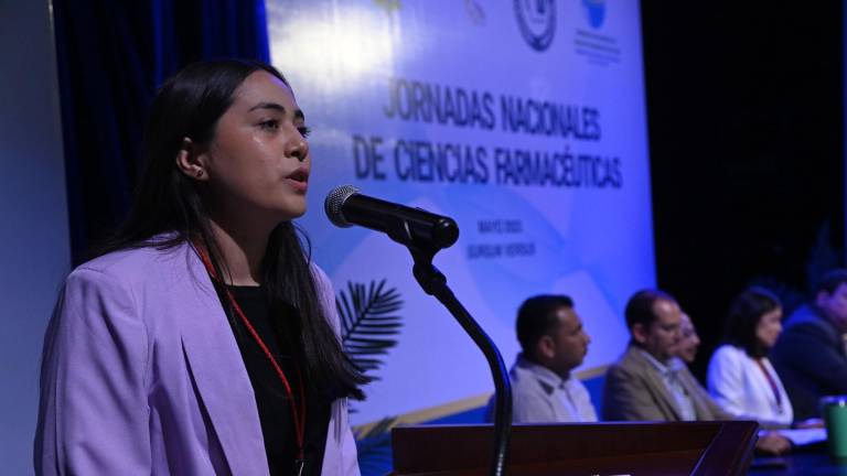 Estudiantes de Ciencias Químico Biológicas dan muestra de su formación integral en las Jornadas Farmacéuticas