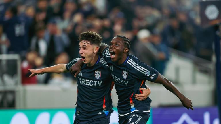 Pumas fue paseado por San Diego.