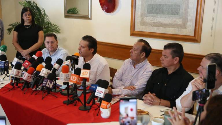 El Diputado federal Mario Zamora Gastélum plantea que haya más recursos para Sinaloa.