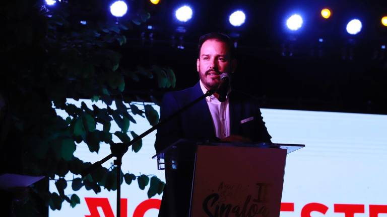 Ricardo Velarde Cárdenas celebró la presentación de la segunda temporada de A qué sabe Sinaloa.
