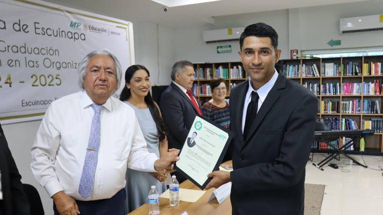 Reciben título de grado, egresados de la Maestría en Gestión e Innovación en las organizaciones de la UTEsc