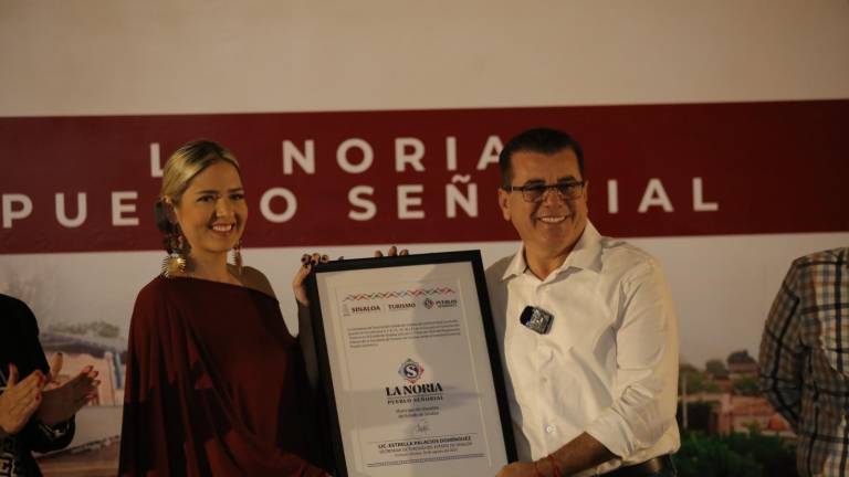 Entrega del distintivo de Pueblo Señorial a la comunidad de La Noria, en Mazatlán.