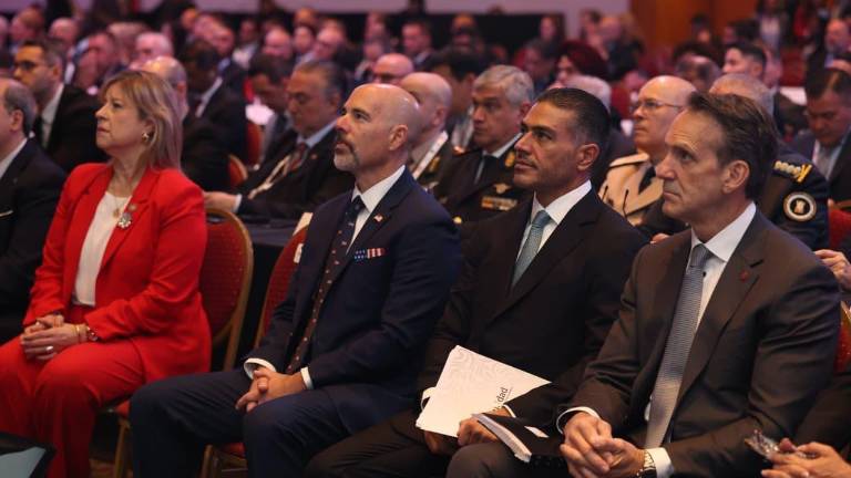 Omar García Harfuch, Secretario de Seguridad y Protección Ciudadana, acude a encuentro en Argentina.