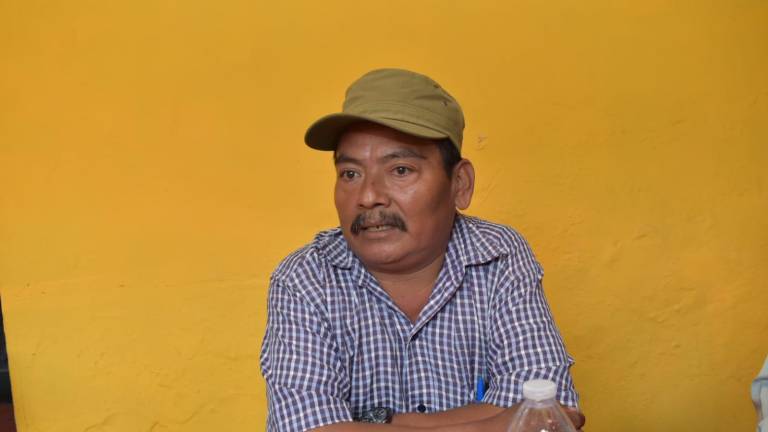 Menores trabajan desprotegidos en campos de Villa Juárez, denuncia activista
