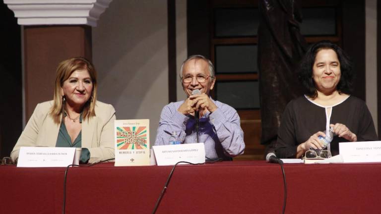 Presenta Arturo Santamaría su libro ‘Del 68 a los 68’, novela histórica y autobiográfica