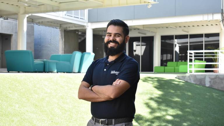 Julián Enrique López Palafox, maestro del Instituto Senda.