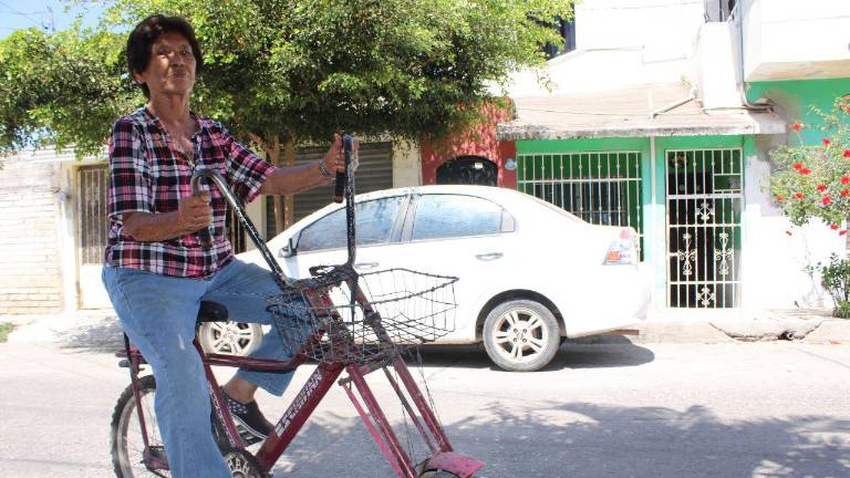 Doña Emma tuvo su primer contacto con este vehículo a los 11 años de edad, y desde entonces no se ha separado de ella.