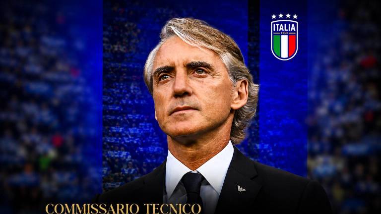 Roberto Mancini llega en medio de la polémica.