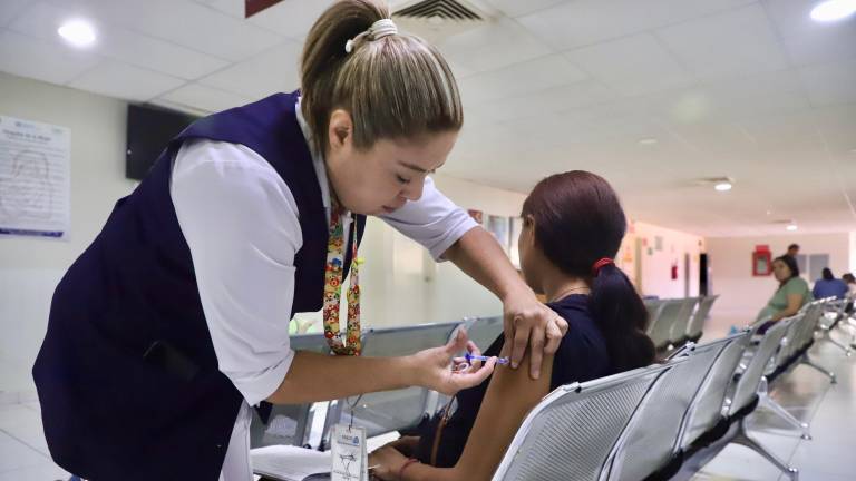 La dependencia reiteró su llamado a la población para acudir a los lugares de vacunación.