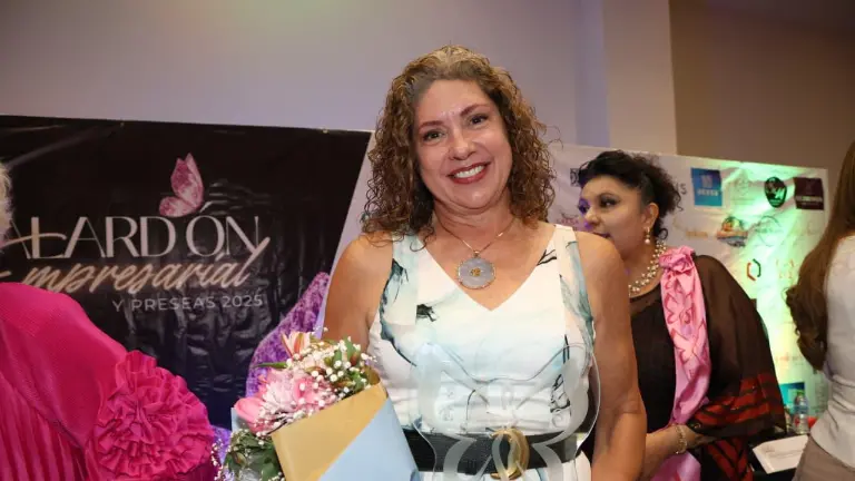 Marianne Biasotti fue distinguida por convertir a Rico’s Café en un espacio de encuentro comunitario y una de las marcas con mayor arraigo entre los mazatlecos.