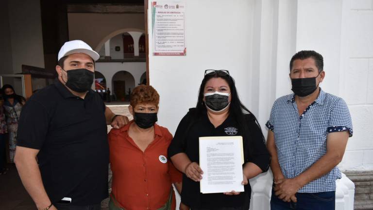 Entregan comerciantes de Culiacán petición para eliminar uso obligatorio de cubrebocas